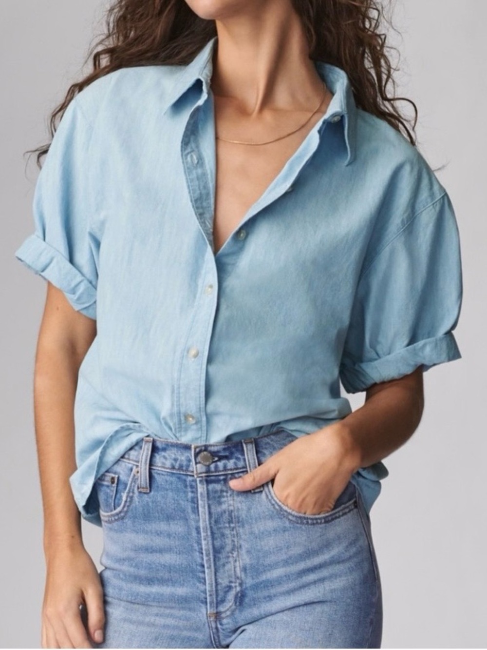 Aritzia Denim Forum The Jane Shirt XXS Blue Chambray Short Sleeve Button Up